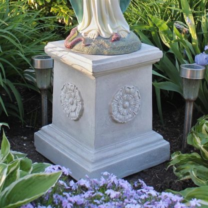 English Rosette Garden Sculptural Plinth